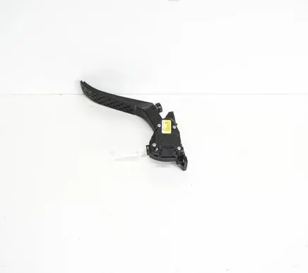 Volkswagen Touareg II Accelerator throttle pedal 7L0723507E