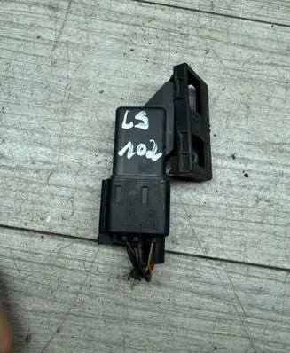Seat Leon (1P) Glow plug pre-heat relay 038907281D 0522120504 3081703