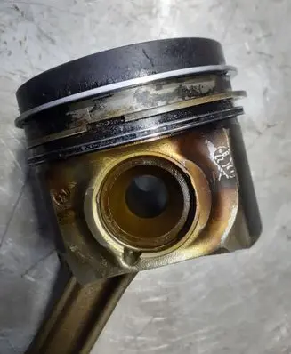 Audi A5 8T 8F Piston 059AG