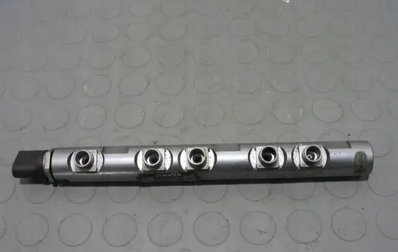 Mini One - Cooper Coupe R56 Fuel main line pipe Array