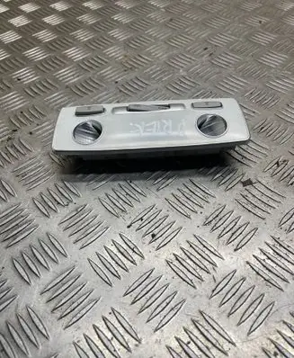 Renault Latitude (L70) Front seat light