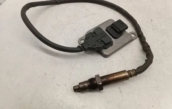 Mercedes-Benz C W205 Lambda probe sensor A0009053503 5WK96682C 0009053503