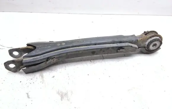 Mercedes-Benz C W204 Rear control arm A2043521488