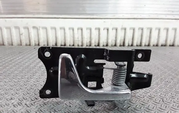 Land Rover Discovery Front door interior handle