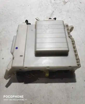 Lexus IS 220D-250-350 Comfort/convenience module 8273053023