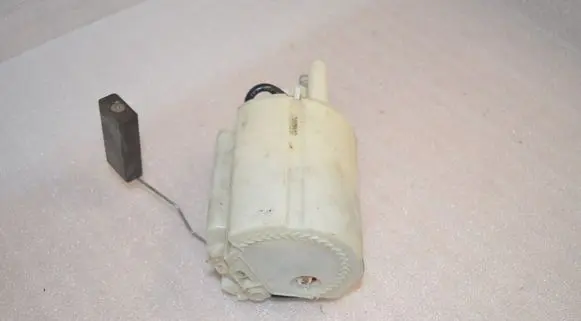 Mercedes-Benz CLK A209 C209 In-tank fuel pump 2034702394