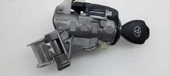 Toyota Auris 150 Ignition lock 450200203