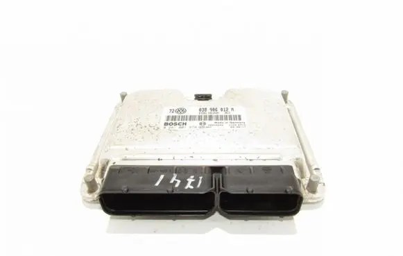 Volkswagen Golf IV Engine control unit/module 0281001979