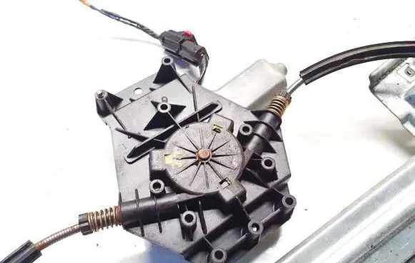 Chrysler PT Cruiser Rear door window regulator motor 04724558ae 026152
