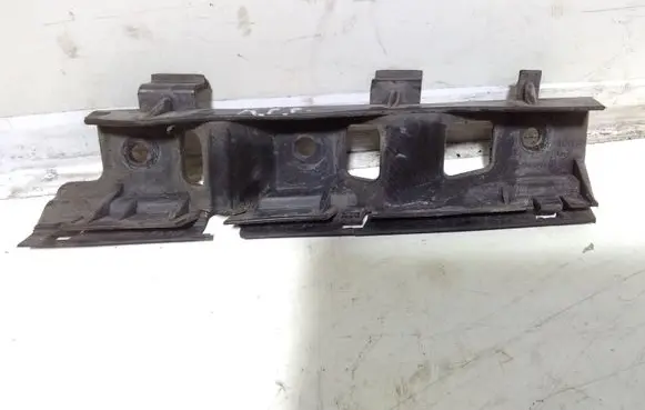 Volkswagen PASSAT B6 Front bumper mounting bracket 3C0807183