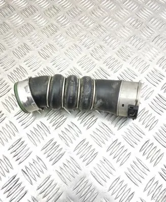 BMW 1 E81 E87 Intercooler hose/pipe 7797480