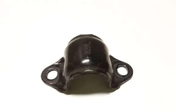 Land Rover Discovery 3 - LR3 Sway bar bush bracket, front 