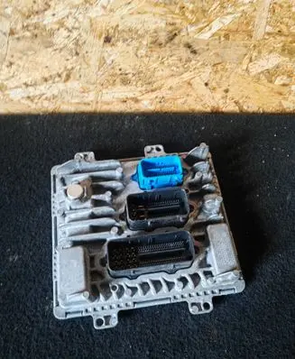 Opel Insignia B Engine control unit/module 55503335