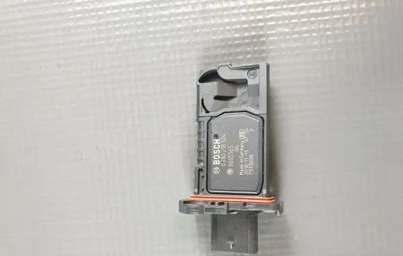 BMW 5 G30 G31 Mass air flow meter 8605565