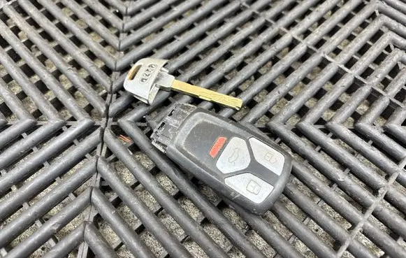 Audi A8 S8 D4 4H Ignition key/card 4M0959754AK