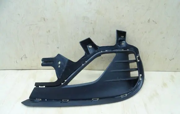 Hyundai i30 Front bumper lower grill 86563-G4AB0 86563G4AB0