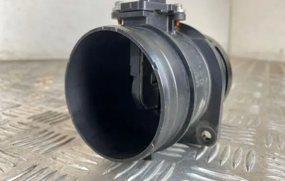 Audi A4 S4 B7 8E 8H Mass air flow meter 06J906461D