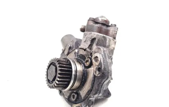 Ford Mondeo MK V Fuel injection high pressure pump 9674984480 28384347