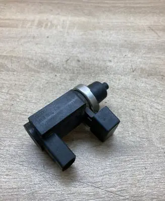 Audi A4 S4 B6 8E 8H Turbo solenoid valve 8E0906628 7290333