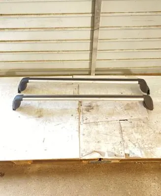 Toyota RAV 4 (XA40) Roof transverse bars on the 