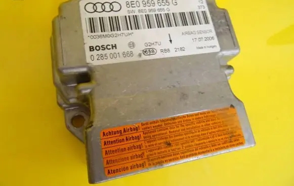 Audi A4 S4 B7 8E 8H Airbag control unit/module 8E0959655G
