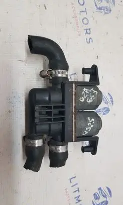 BMW 5 E39 Coolant heater control valve 8374995 64128374995
