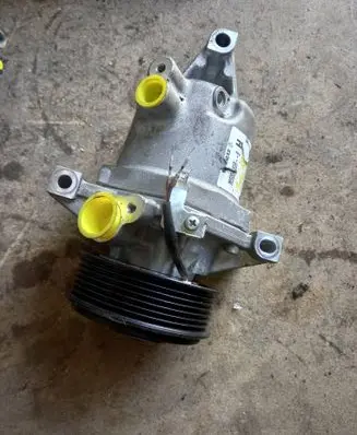 Dacia Sandero III Air conditioning (A/C) compressor (pump) 926008469R