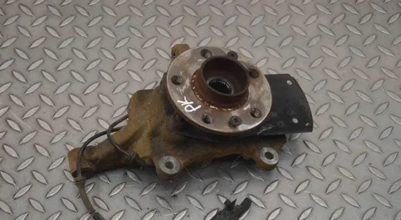 Front wheel hub
