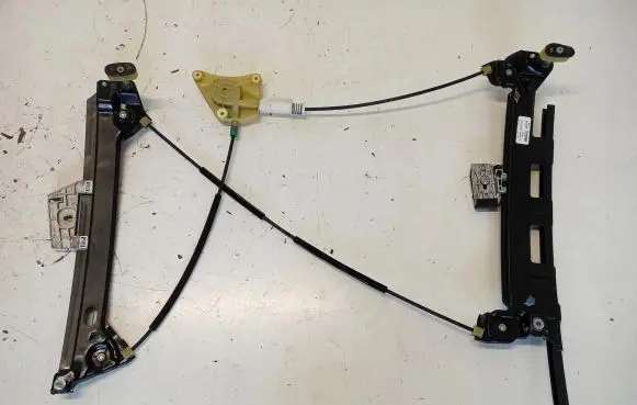 Jaguar XK - XKR Front door window regulator with motor 6W83-23200-AL