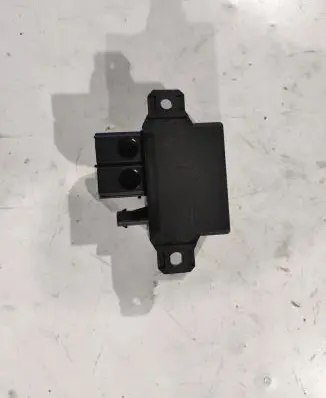 BMW X6 F16 Coolant fan relay 9198302 V23132A2001X30