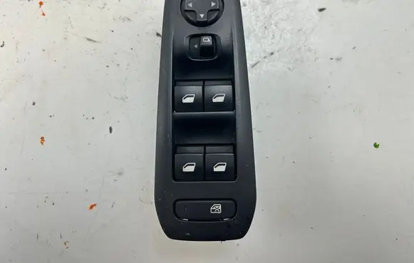Peugeot 308 Electric window control switch 96788281ZD