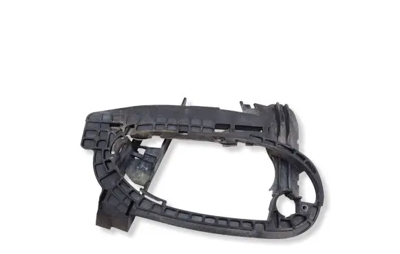 BMW 7 E65 E66 Front door exterior handle/bracket 7013702