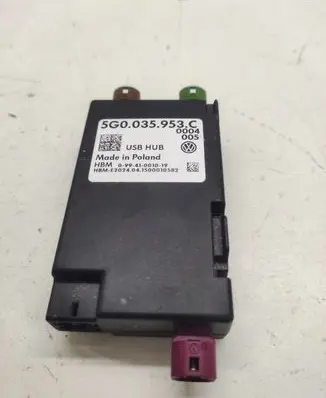 Volkswagen PASSAT B8 USB control unit 5G0035953C