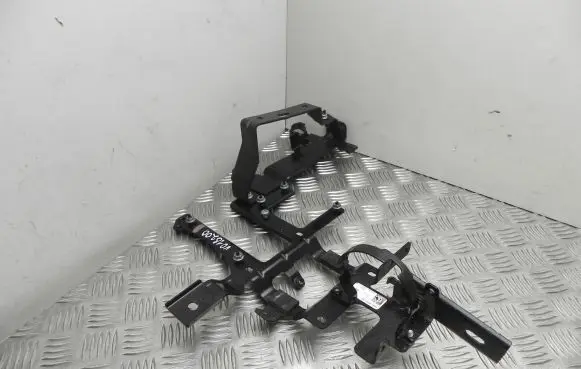 Jaguar I-Pace EGR valve cooler bracket J9D319F652AC VD18200