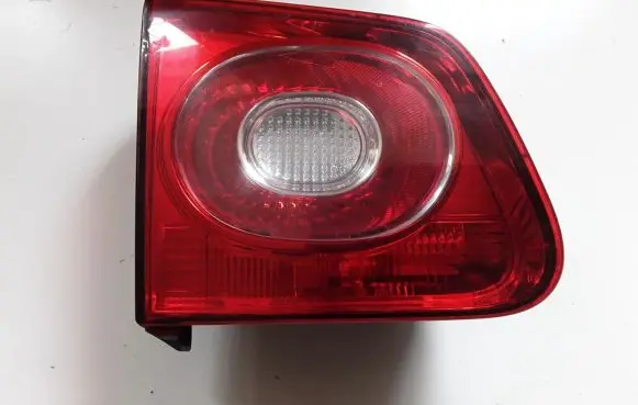 Volkswagen Tiguan Tailgate rear/tail lights 5N0945093C