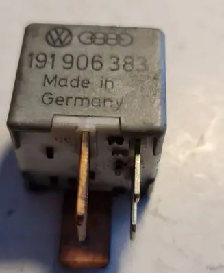 Volkswagen Transporter - Caravelle T4 Other relay 191906383