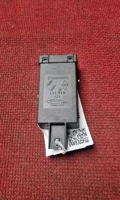 Renault Safrane Door control unit/module 7700808950