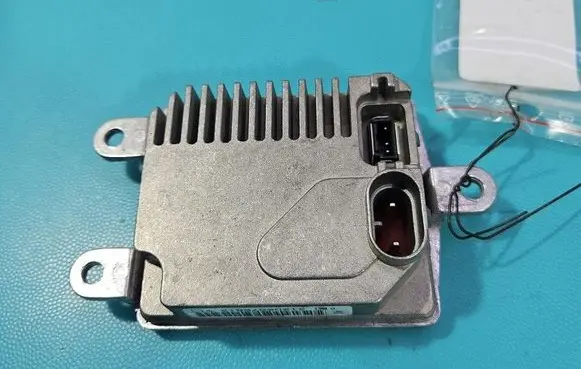 Skoda Octavia Mk2 (1Z) Headlight ballast module Xenon 83110009044 IMPRK1565259