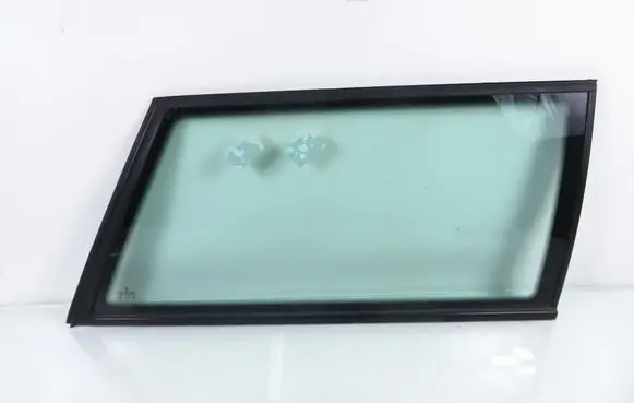 Volkswagen PASSAT B5 Rear side window 