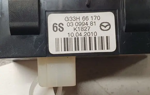 Mazda 6 ESP (stability program) switch G33H66170 03099481