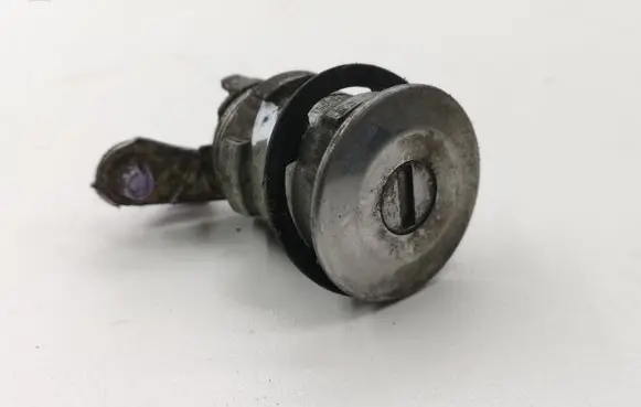 Chrysler PT Cruiser Front door lock (next to the handle) 