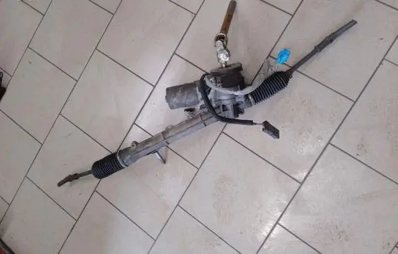 Citroen C3 Steering rack 9643392180
