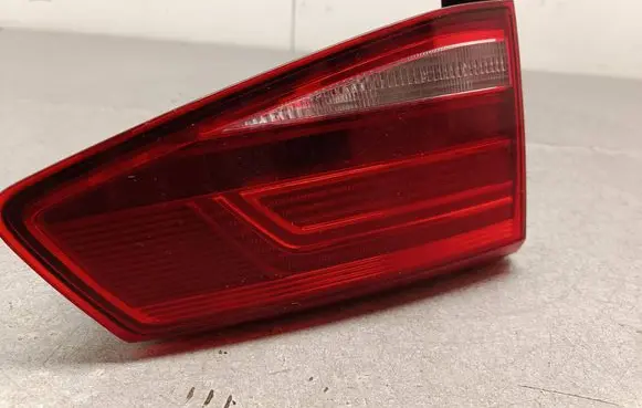 Volkswagen PASSAT B8 Tailgate rear/tail lights
