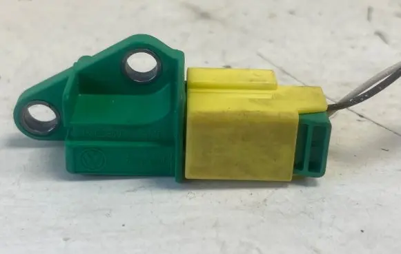 Audi Q7 4L Airbag deployment crash/impact sensor 1K0909606C