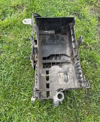 Opel Astra J Battery box tray 13346249