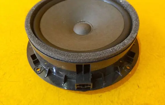Audi A6 S6 C8 4K Front door speaker 4K0035415