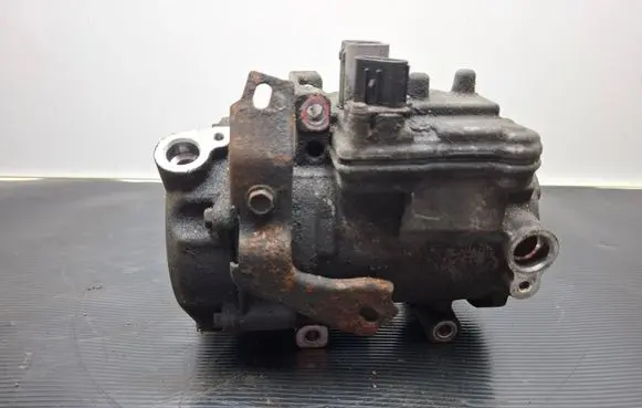 Lexus RX III Air conditioning (A/C) compressor (pump) 0422000221