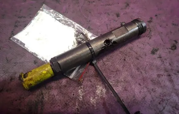 Opel Vectra C Fuel injector 
