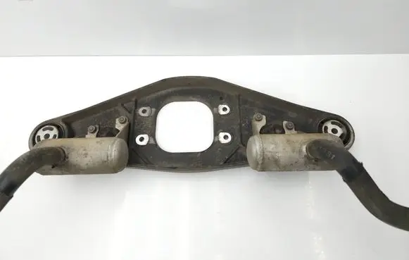 Mercedes-Benz CLS C219 Rear differential/diff mount bracket A2303522206