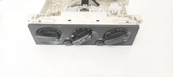 Mitsubishi Carisma Climate control unit